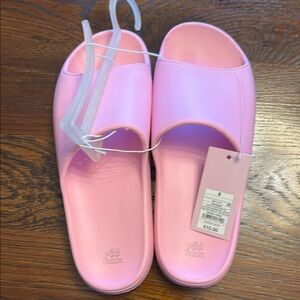 Wild Fable Pink Foam Sandals